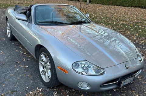 Silver 2000 Jaguar XK8